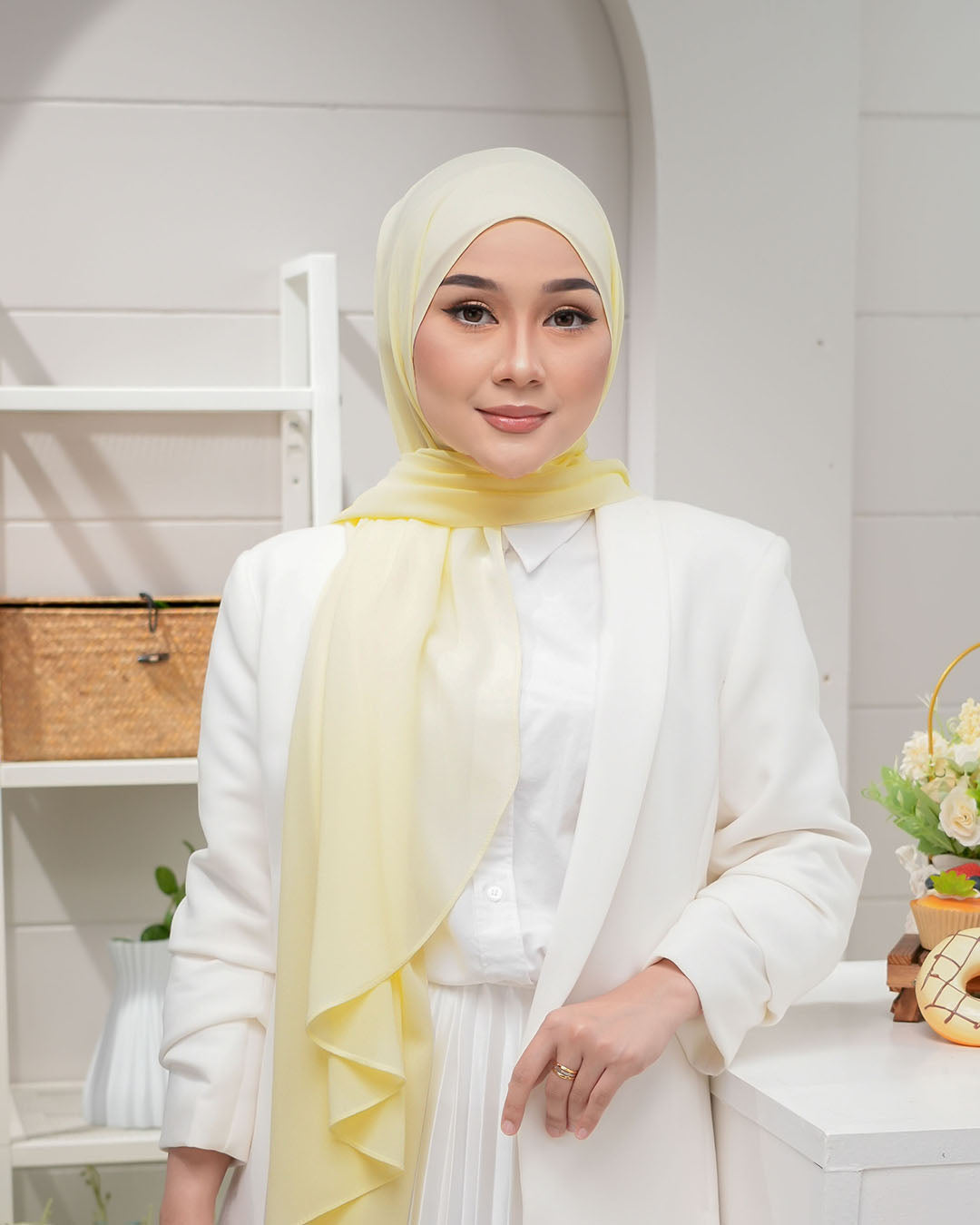 PASTEL YELLOW