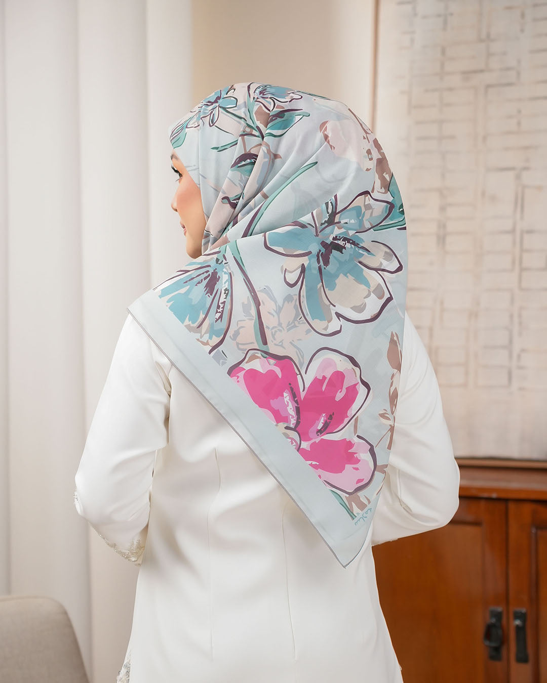 PASTEL BLUE