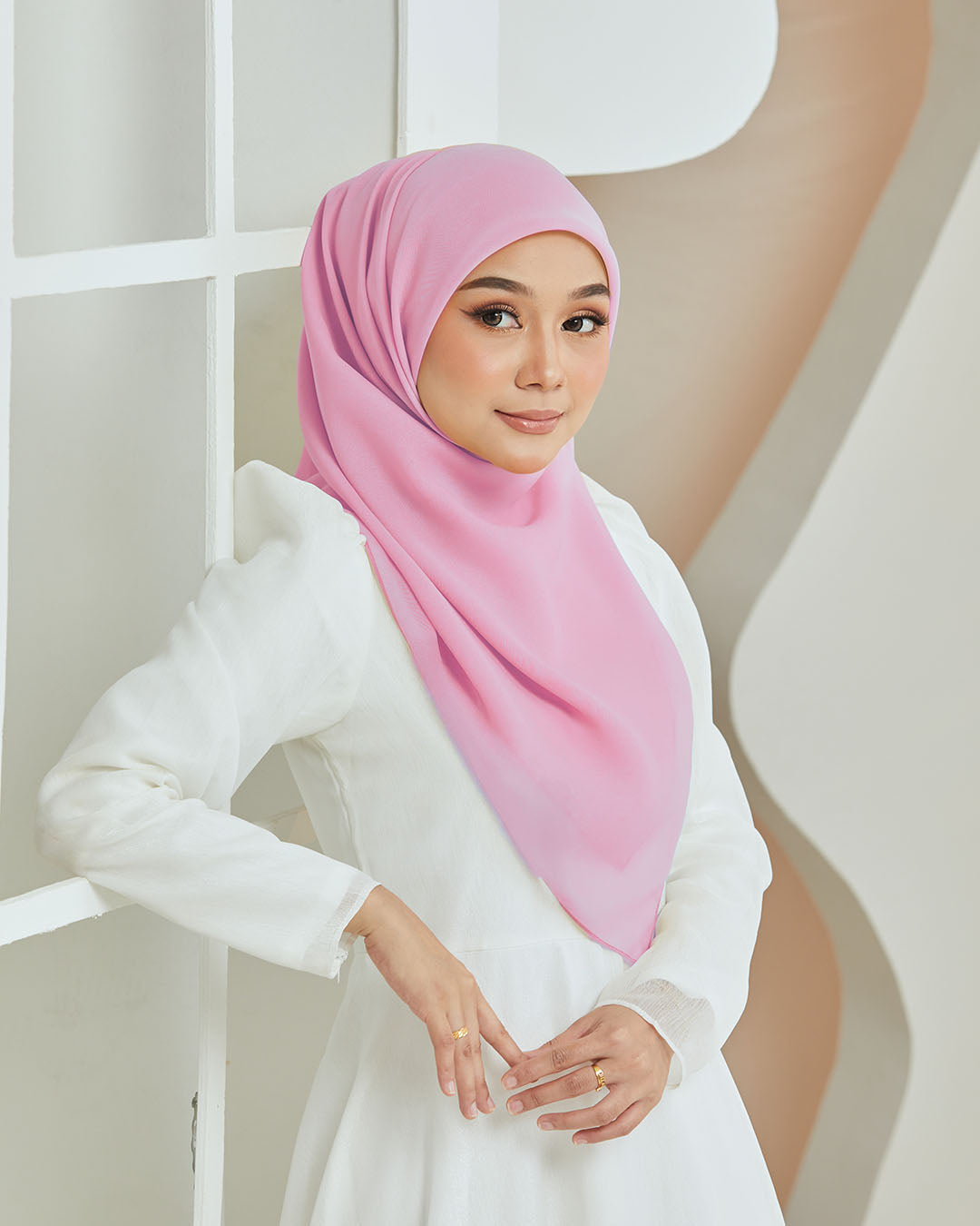 LIGHT PINK