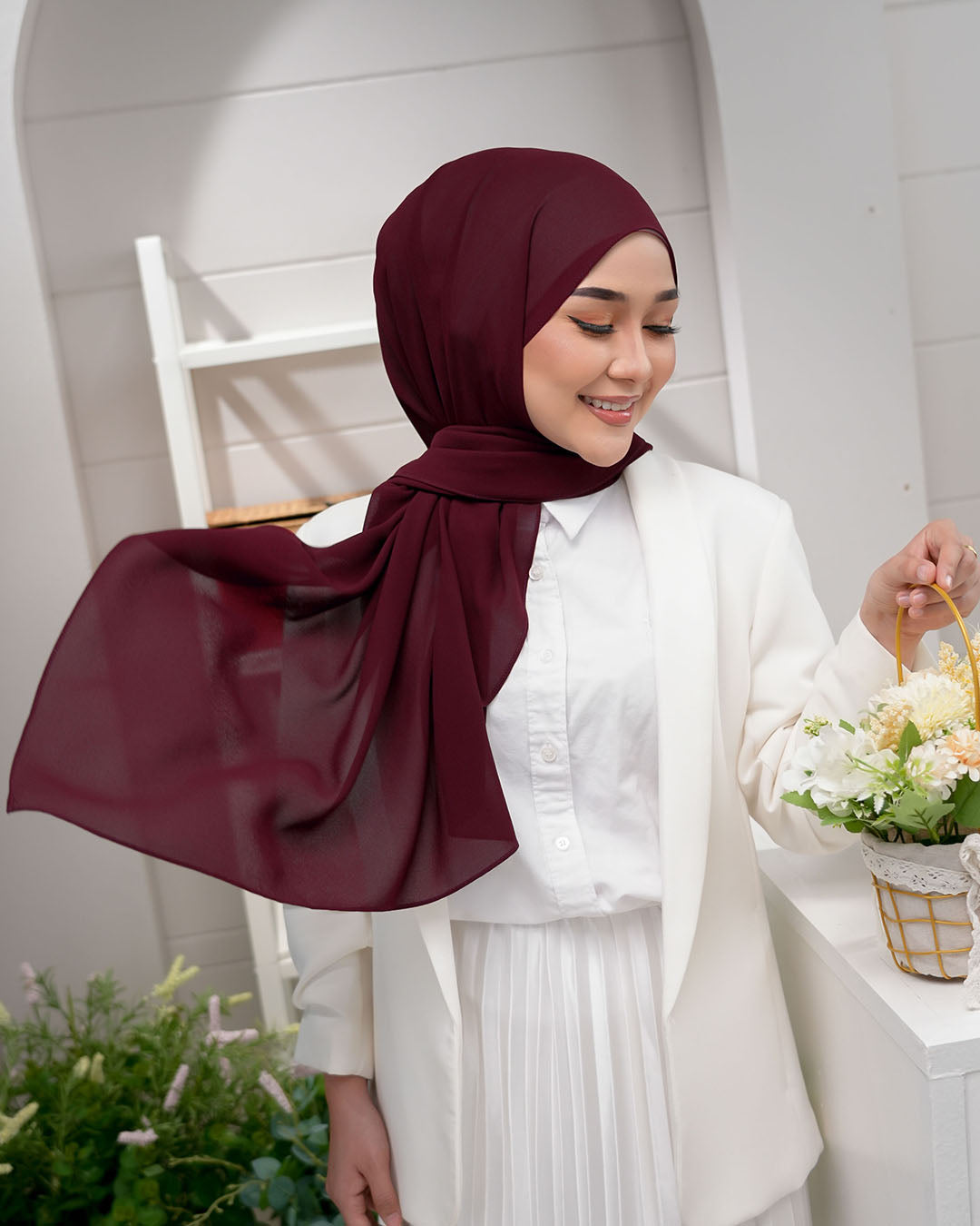 MAROON