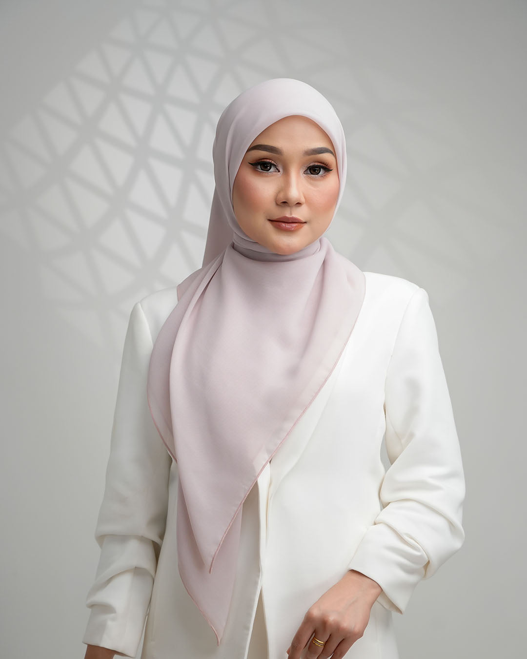 PALE PINK