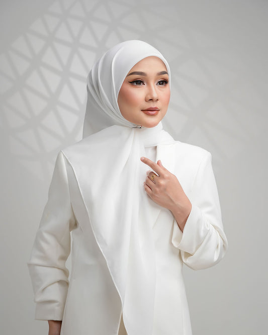 PURE WHITE