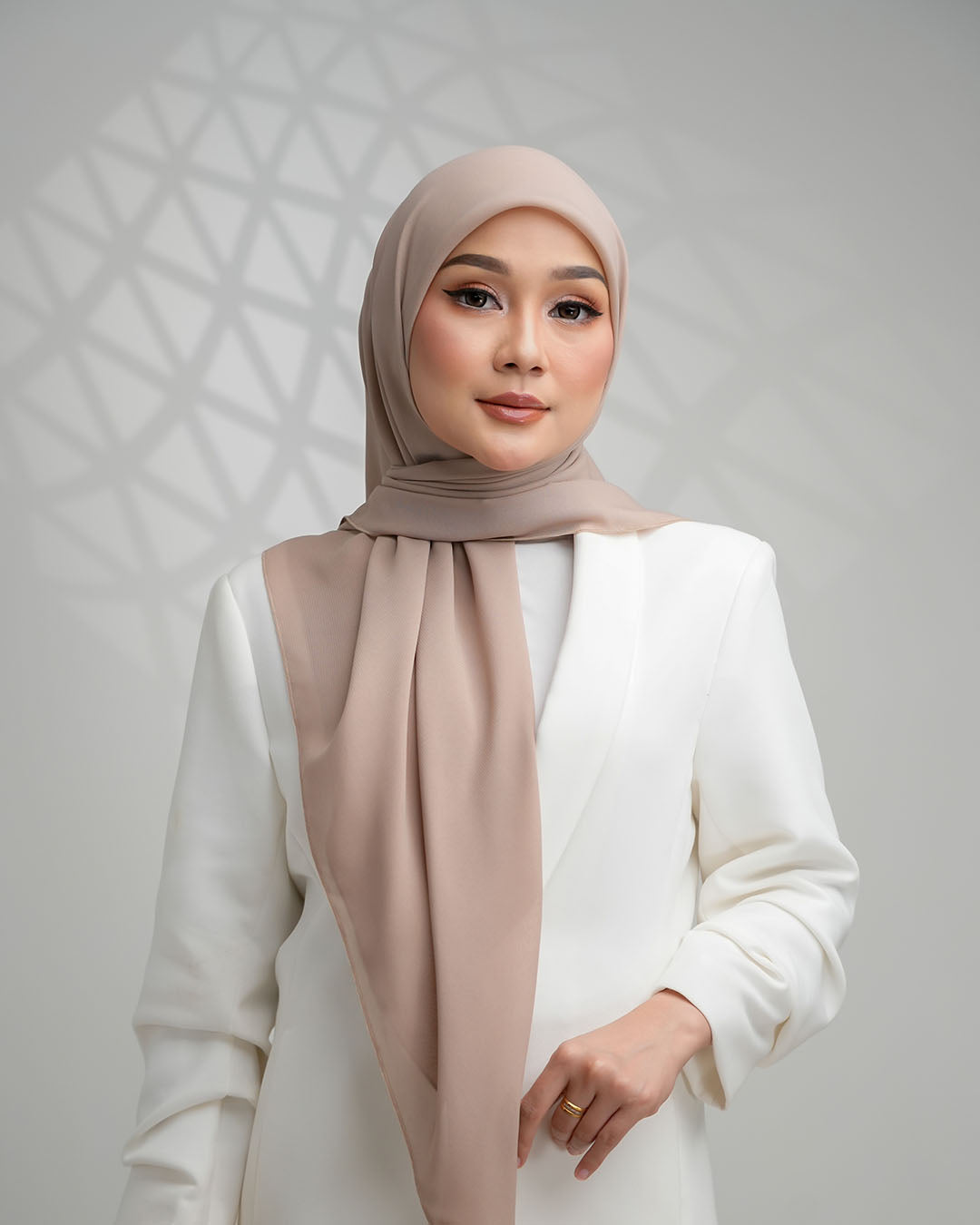 SOFT BROWN