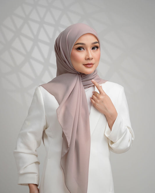 SOFT TAUPE