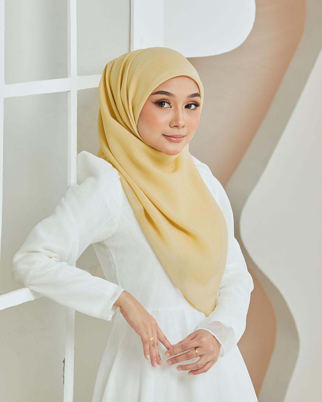 SOFT YELLOW